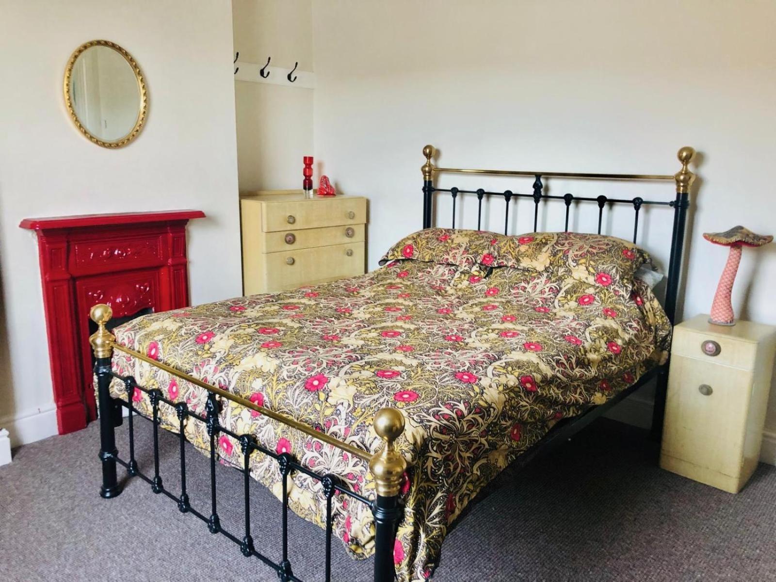 Llangollen Townhouse 4 Bedroom Exterior photo